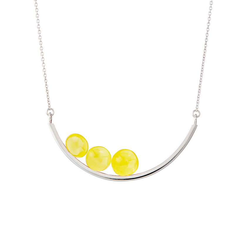 Balance necklace by Bukkehave in milky amber