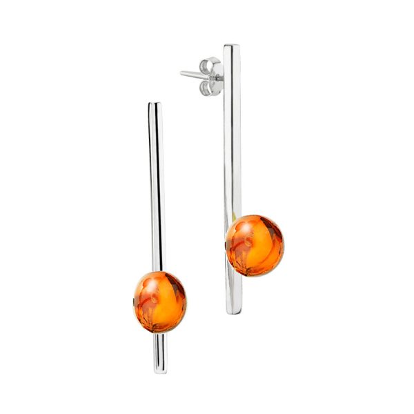 Balance earrings by Bukkehave in cognac amber
