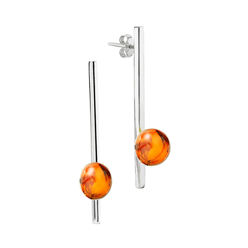 Balance earrings by Bukkehave in cognac amber
